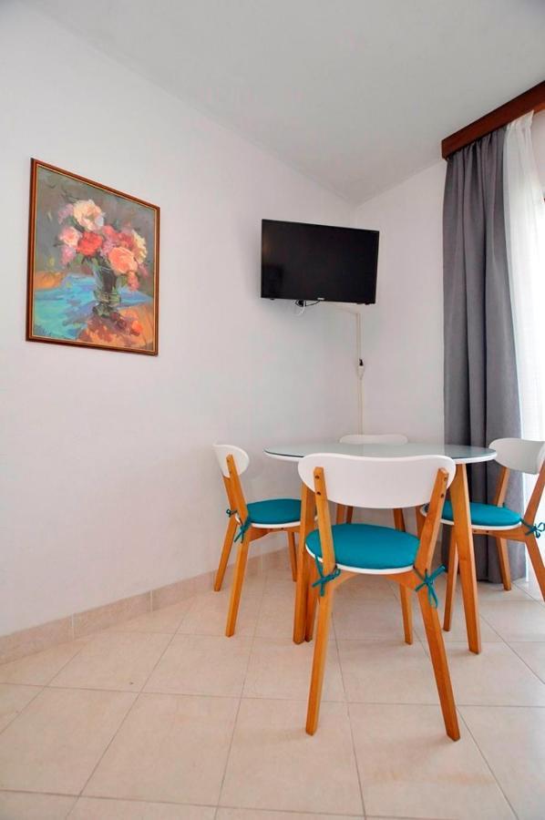 Apartmani More Drvenik  Exterior foto